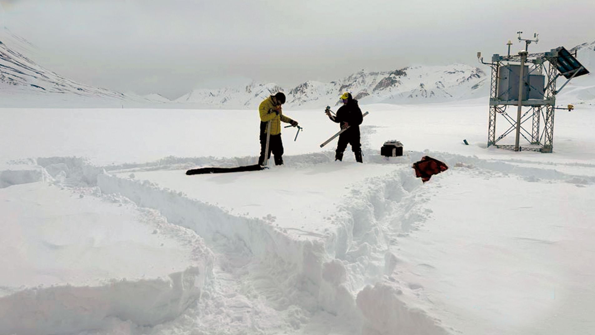 En 2023 en la Laguna del Diamante llegó a haber dos metros de nieve y se espera repetir la situación este año (foto archivo).