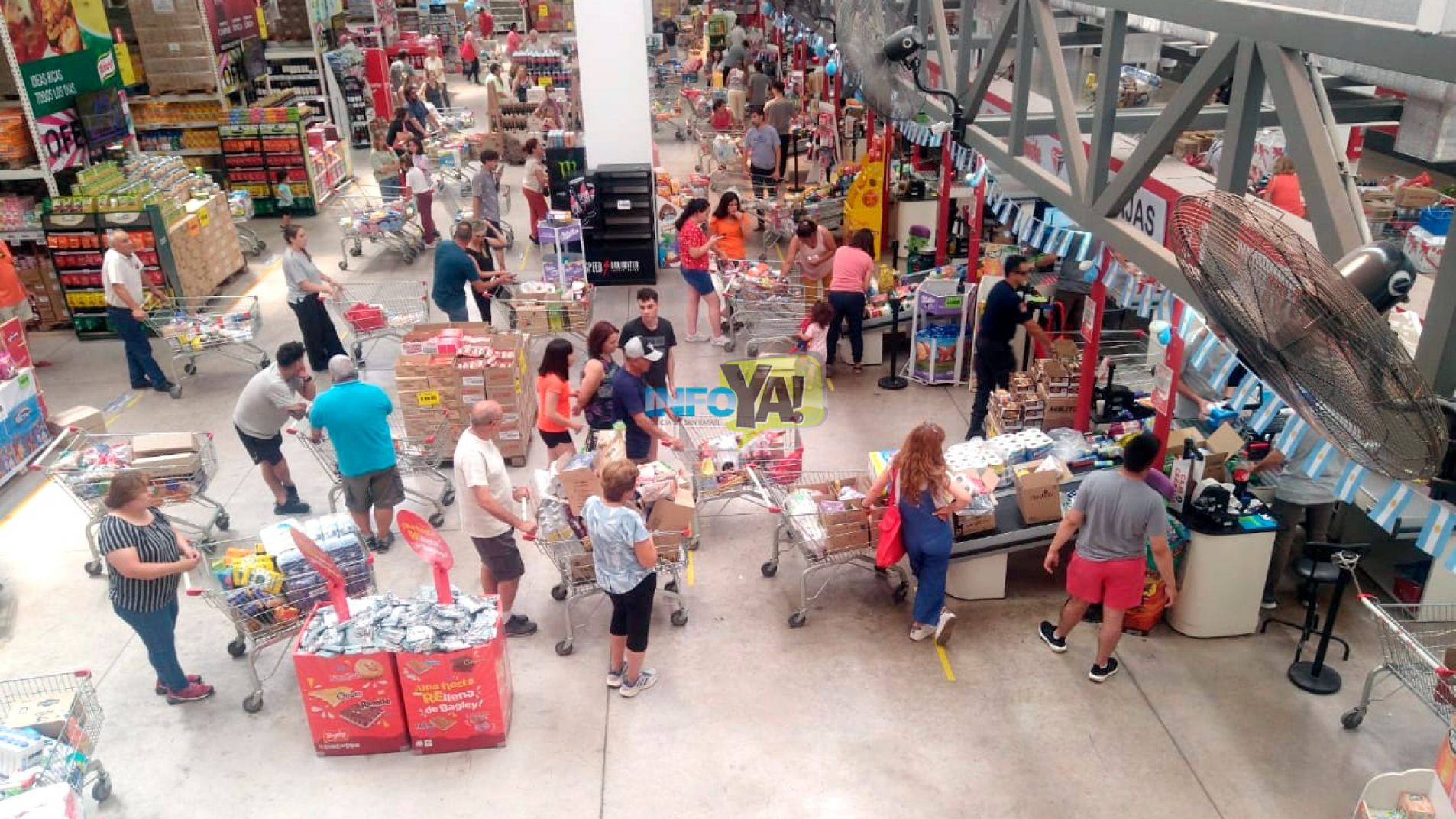 Los ingresos familiares perdieron mucho poder de compra (foto ilustrativa).