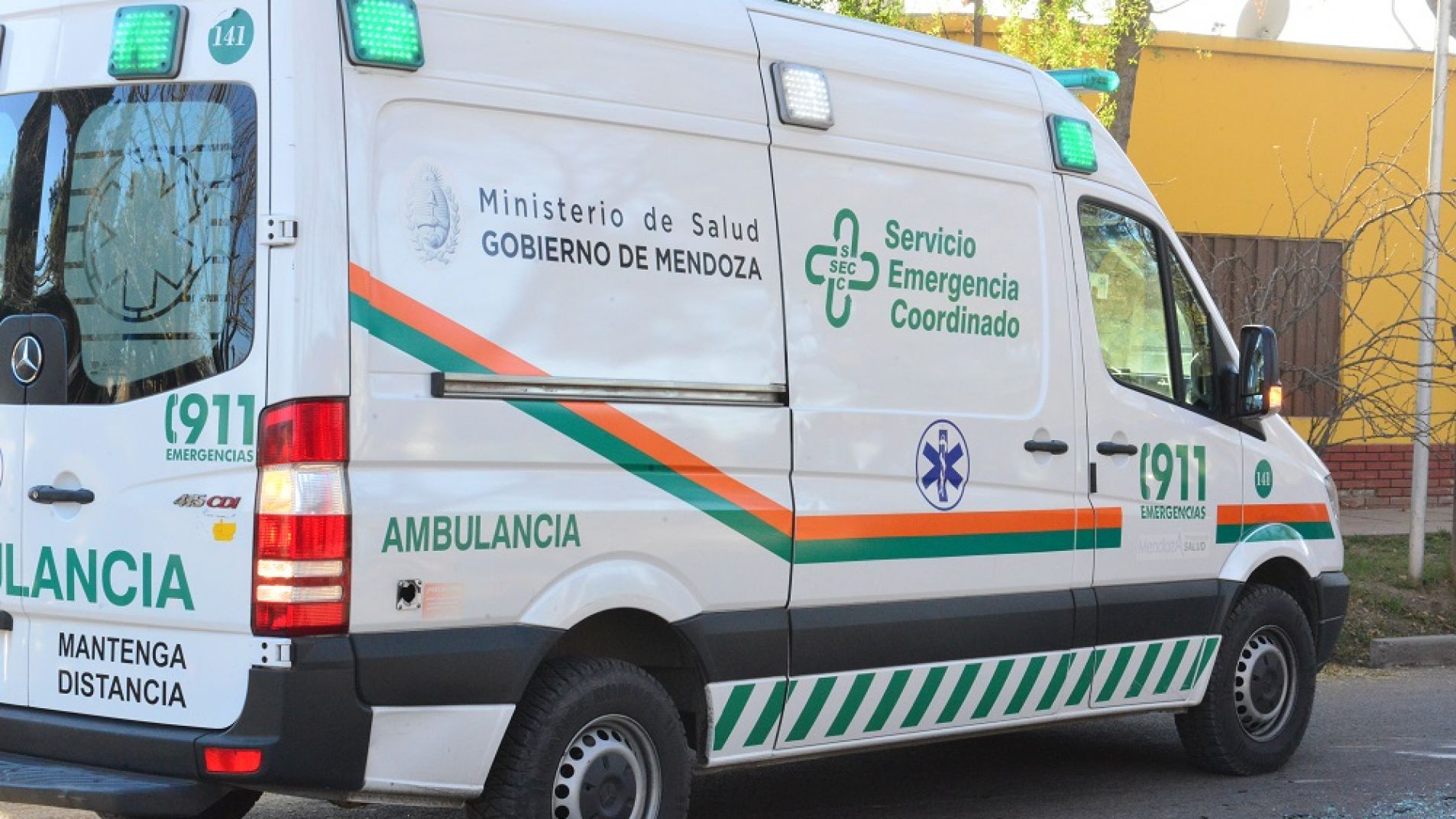 Un vehículo atropelló a una mujer que circulaba en bicicleta