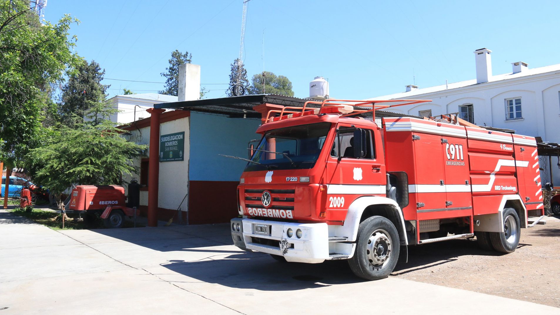 Por un desperfecto eléctrico se incendió la planta alta de una casa