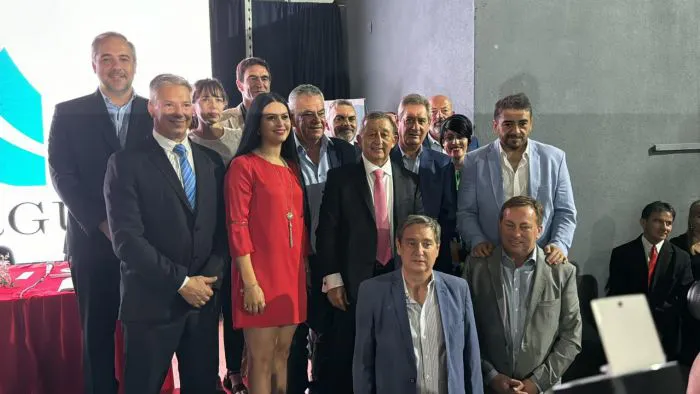 Jaque asumió la intendencia con un multitudinario acto