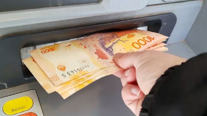 Miles de clientes del Nación cobraron $700.000 en sus cuentas por un error