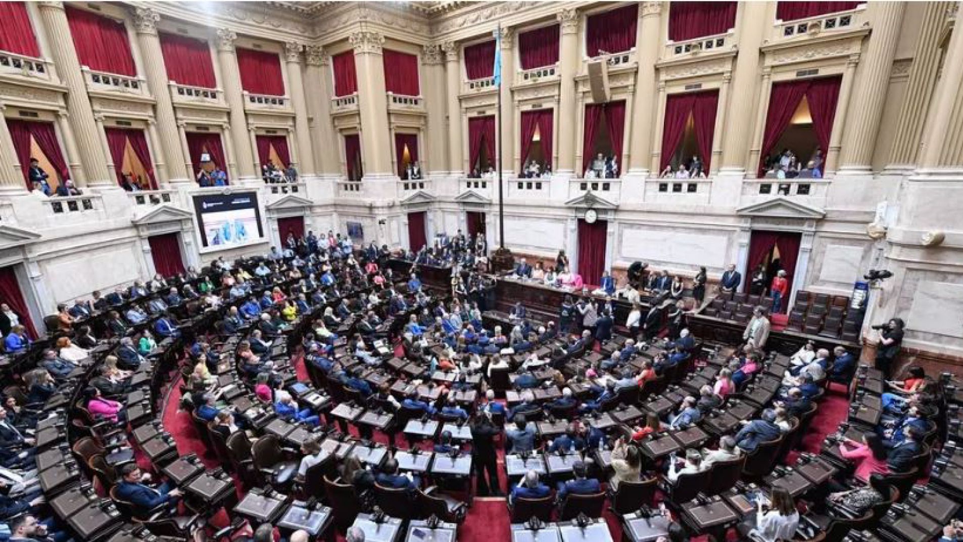 Extienden las sesiones extraordinarias para poder aprobar la Ley Ómnibus