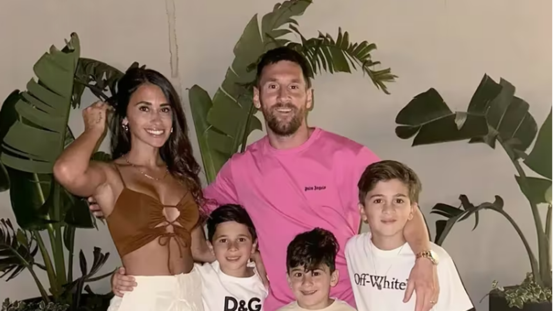 Las tiernas fotos con las que Lionel Messi y su familia recibieron el 2024