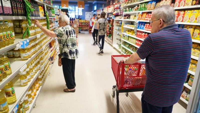 El economista Miguel Ponce sostuvo que "continuará la recesión y la inflación"