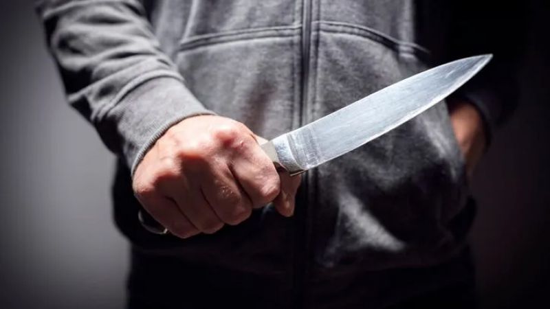 A punta de cuchillo dos ladrones asaltaron de noche a un hombre