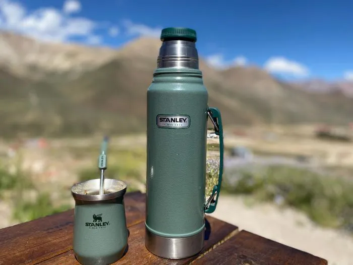 El mercado negro de los termos Stanley truchos: conocé los riesgos para la salud