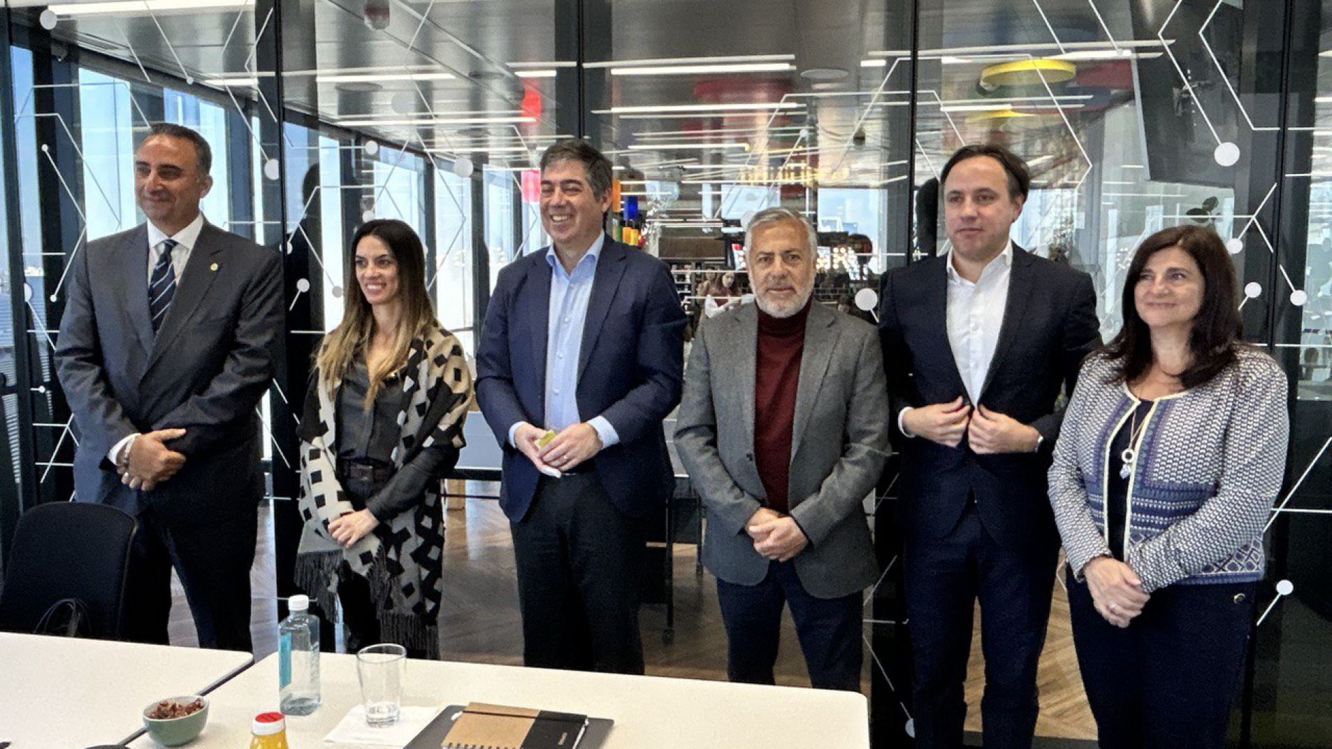 Cornejo se reunió con referentes de diversos sectores productivos en España