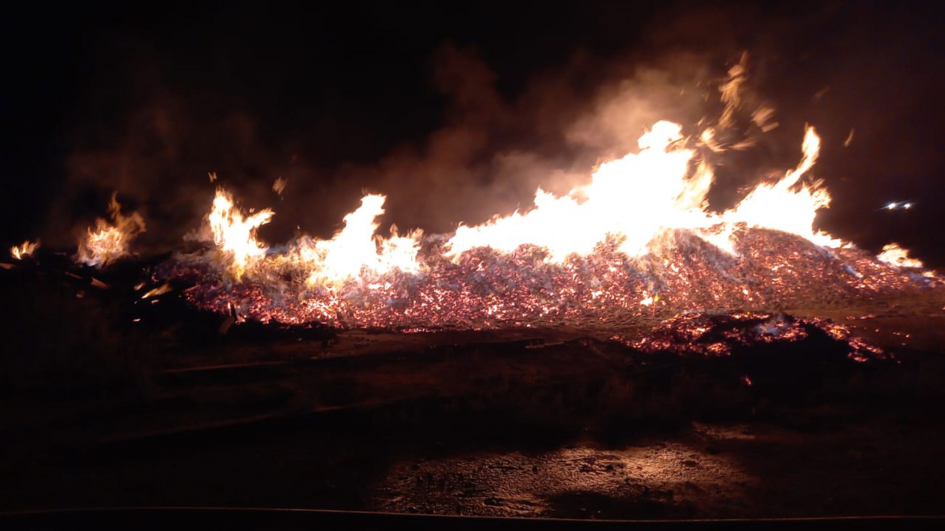 Fotos y video del impresionante incendio en el aserradero López