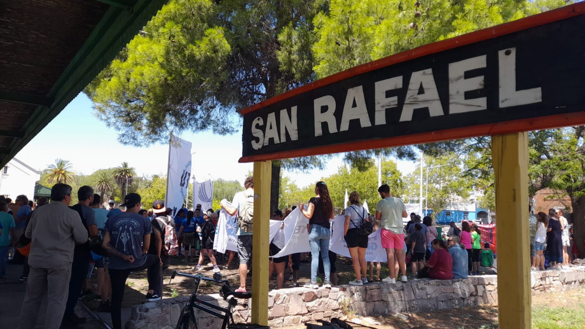 Sindicatos y entidades manifestaron en el día del paro en San Rafael