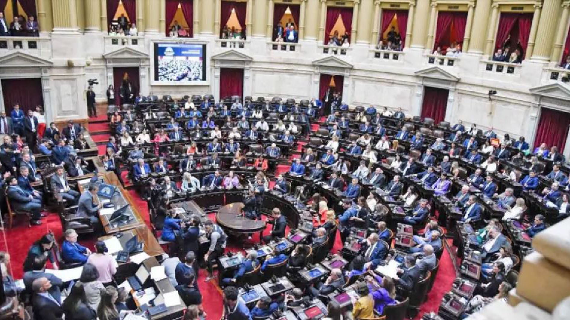 Se cayó la sesión de este martes en la Cámara de Diputados para votar los artículos de la Ley Ómnibus.