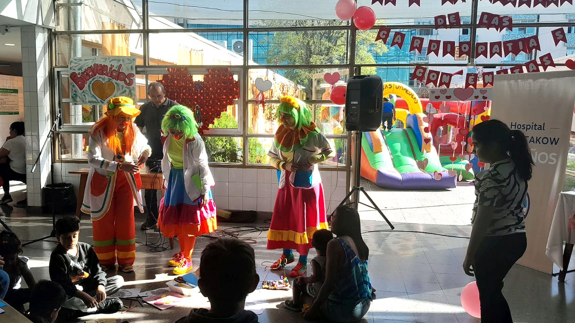 Con juegos y payamédicos concientizaron sobre cardiopatías de nacimiento