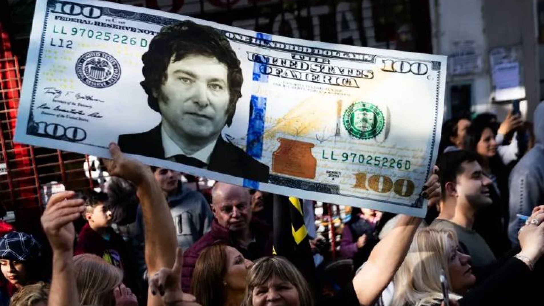 La dolarización fue la principal promesa de campaña de Javier Milei.