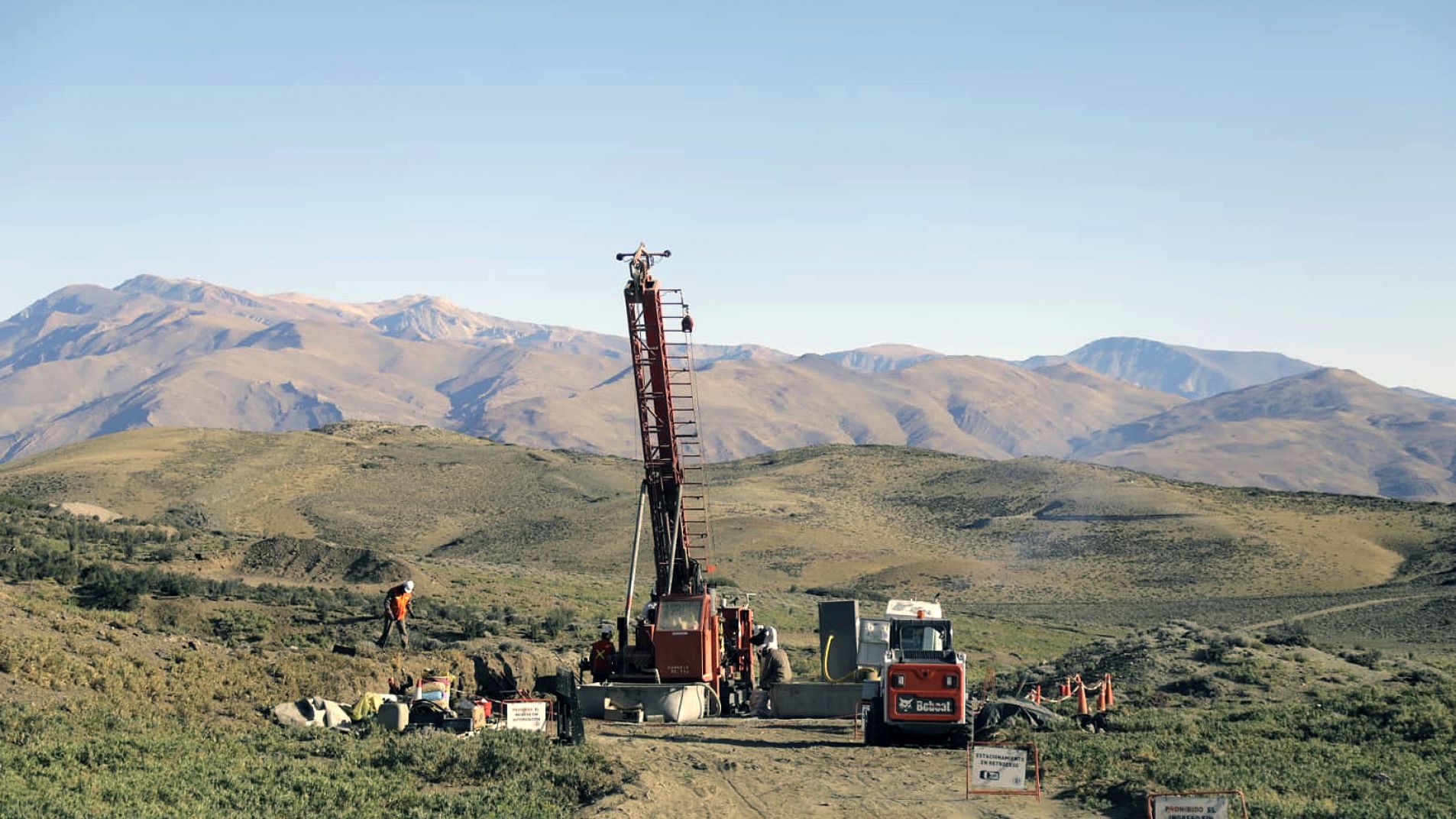 Ya se están explorando yacimientos mineros como es el caso de Hierro Indio.