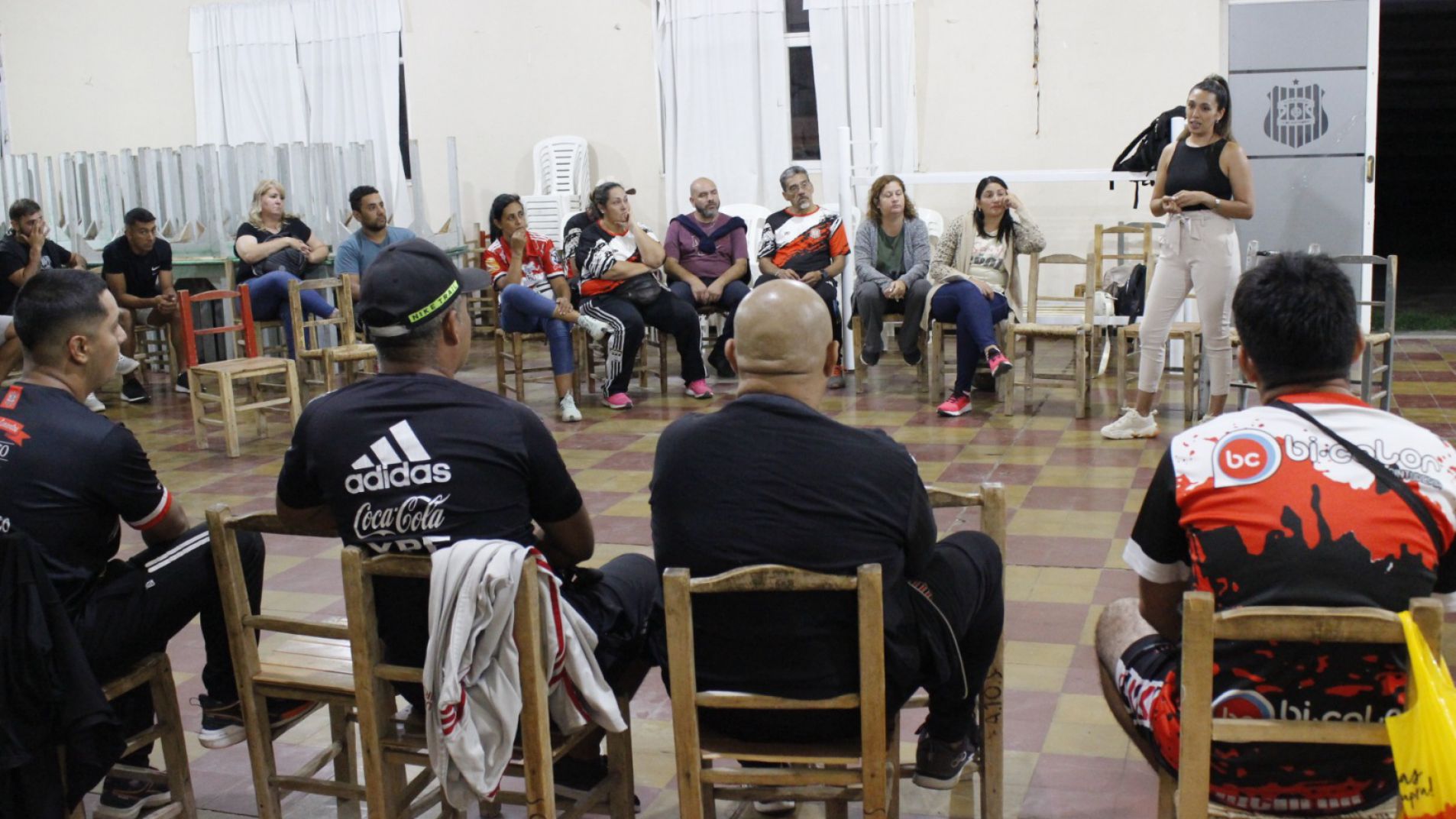 Capacitación a profesores y dirigentes sobre los derechos integrales de los niños