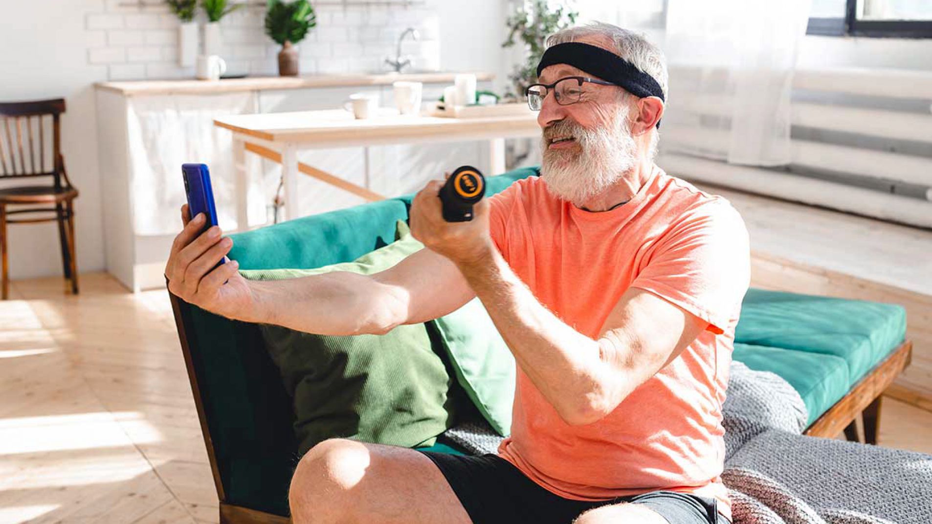 Edadismo: tratar de parecer más joven no traería los beneficios esperados