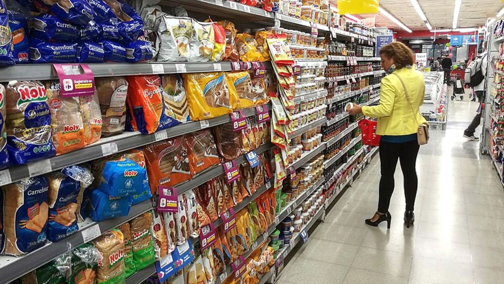 "Para que bajen los precios tienen que reducir el costo de los insumos"