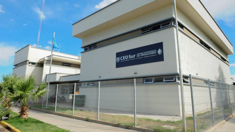 Robaron la batería de una ambulancia estacionada en el CEO