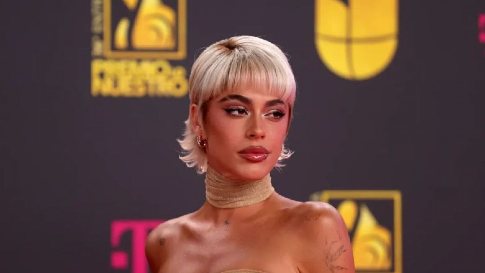 Aseguran que Tini Stoessel es bisexual y condenada por su familia