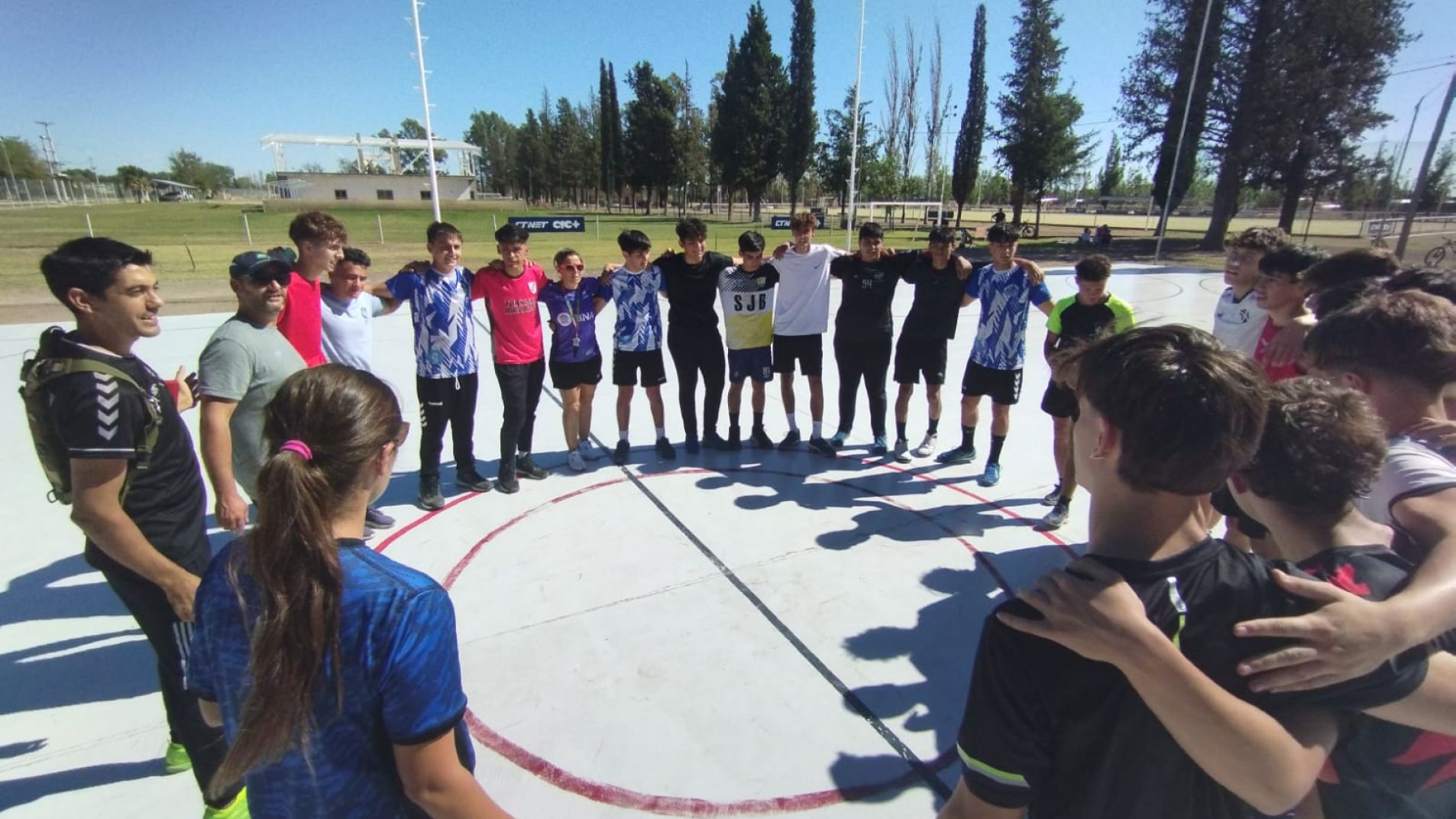 La jornada de entrenamiento y formación estuvo supervisada por Ana Alonso y Santiago Alpentista.
