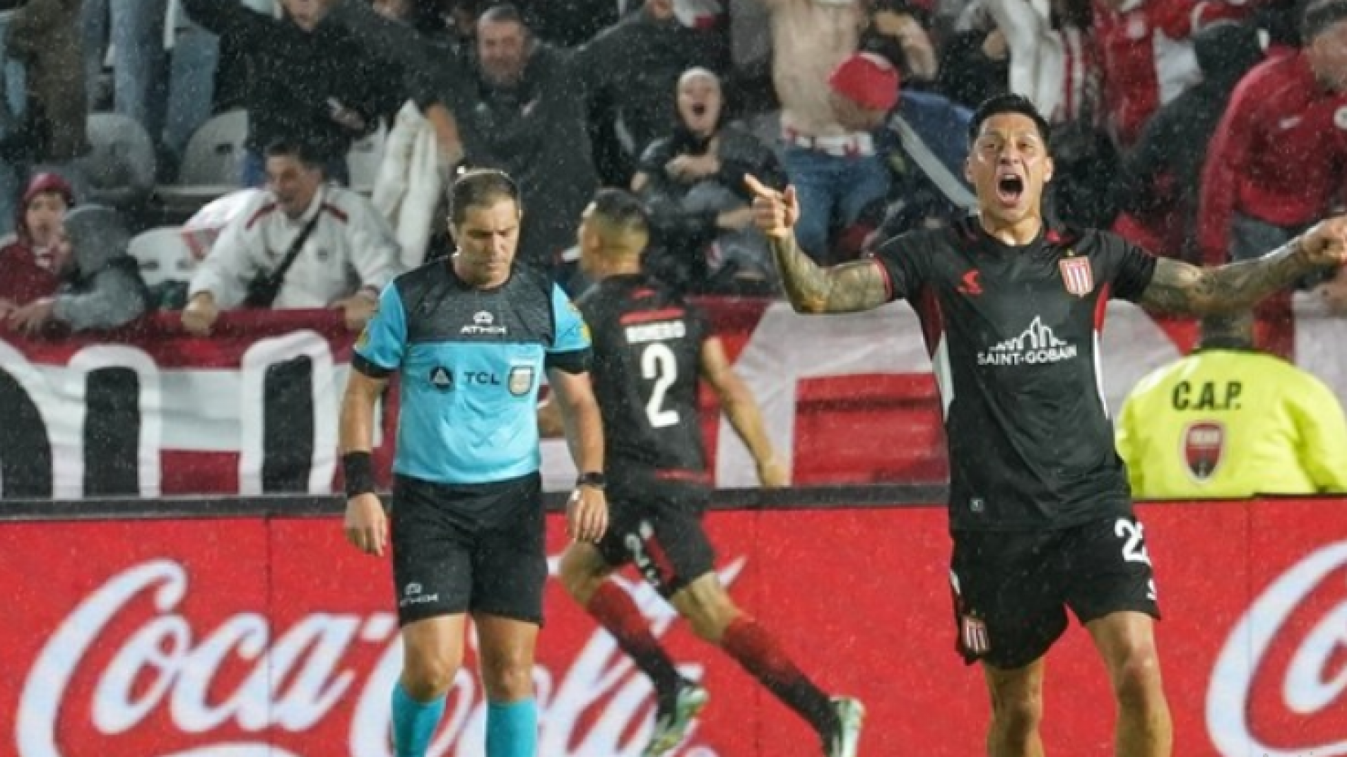 Estudiantes le ganó a Boca con gol de Correa de cabeza