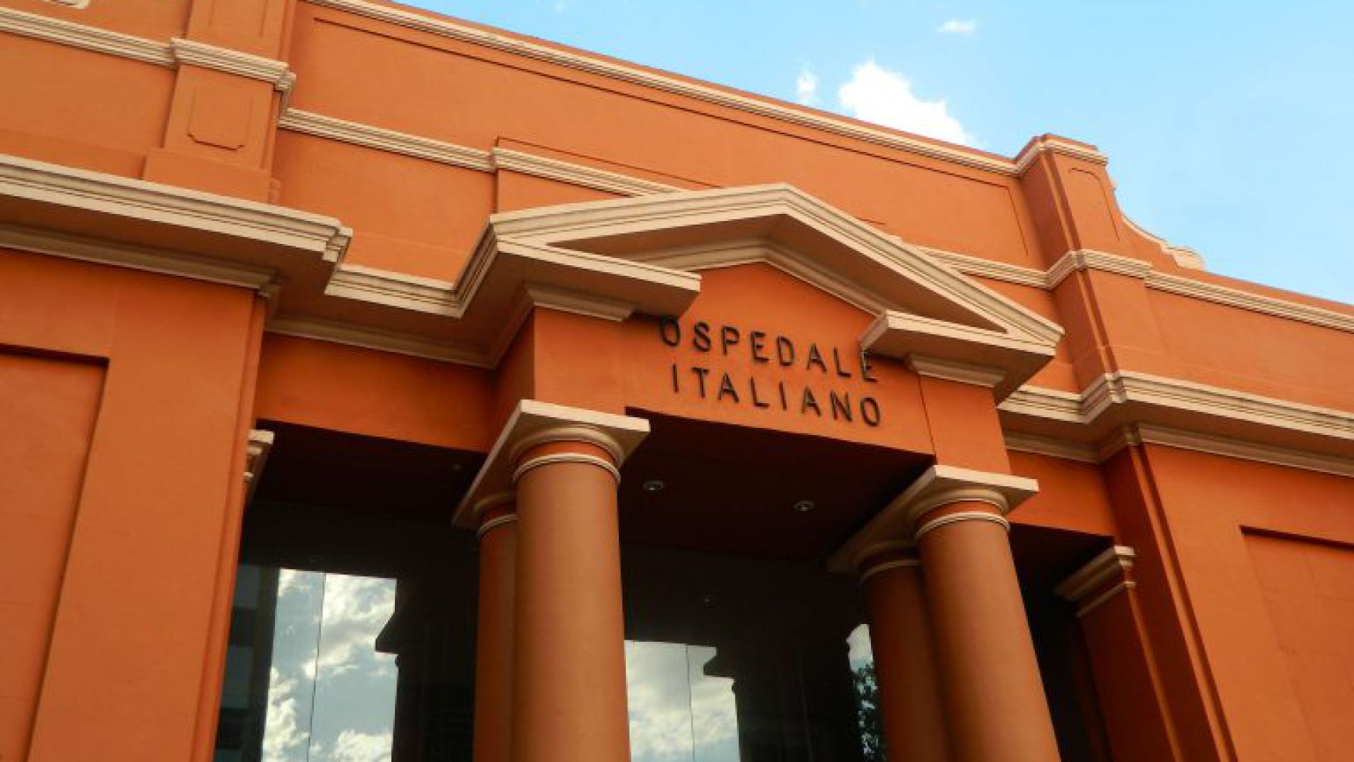 Le amputaron el pene e investigan si fue su perro