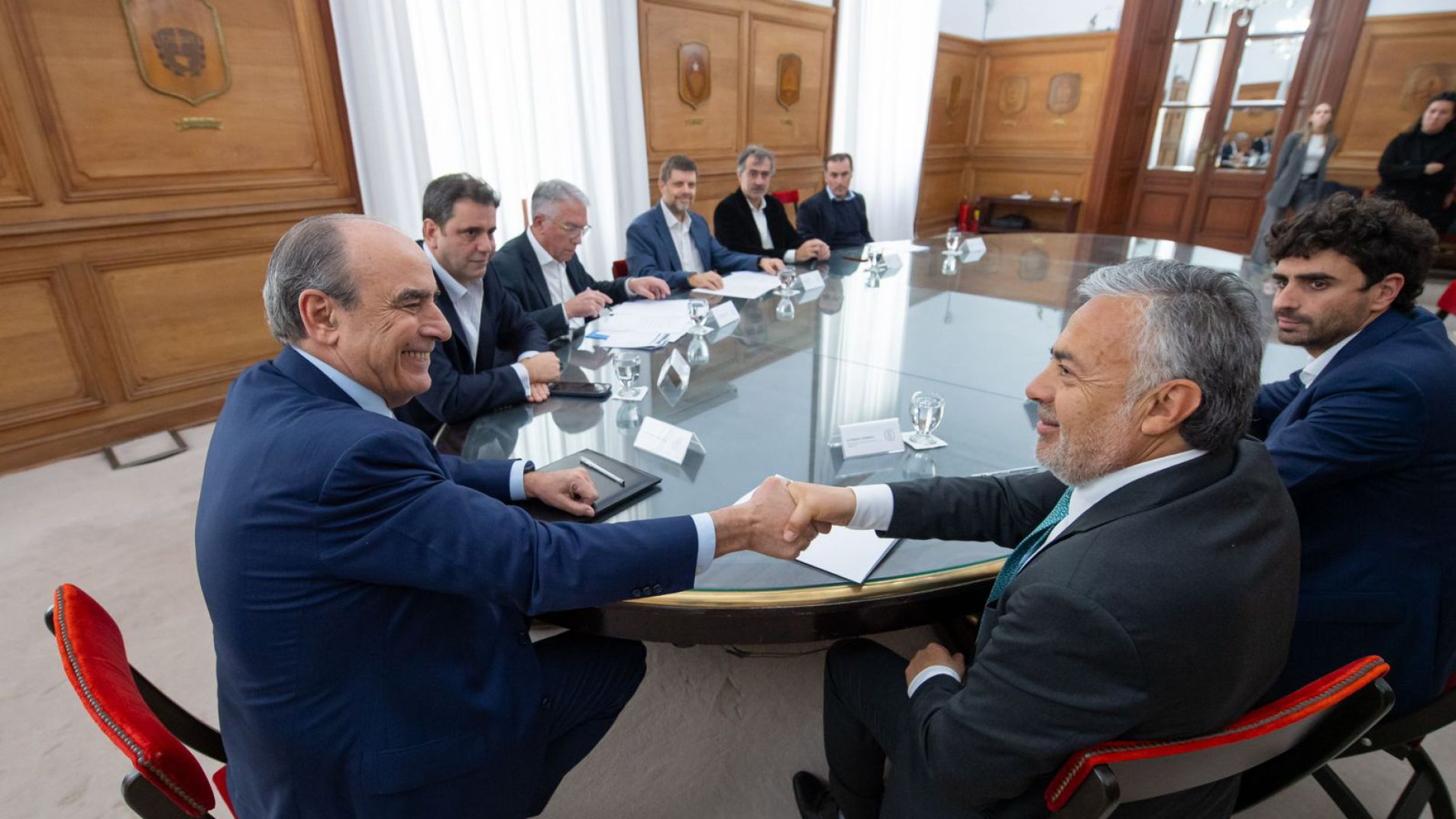 El jefe de Gabinete Guillermo Francos y el gobernador Alfredo Cornejo firmaron el acuerdo en la Casa Rosada.