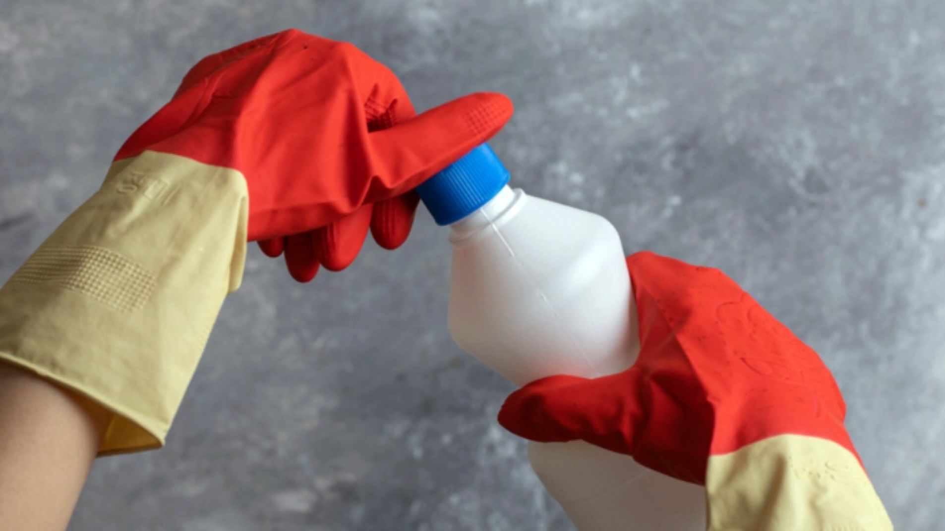 Cómo afecta el cloro a los bebés y qué cuidados debemos tener en casa