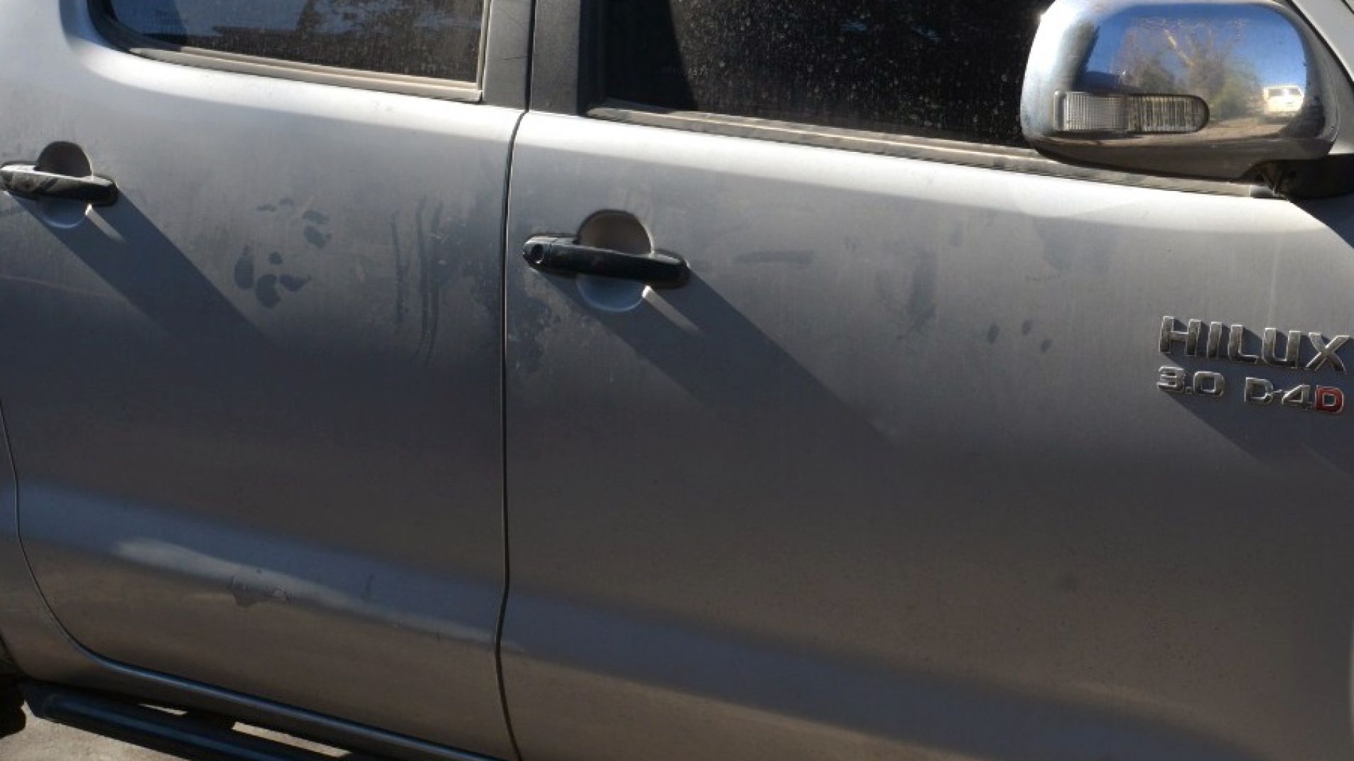 Robaron más de 1,5 millones de pesos de una camioneta estacionada