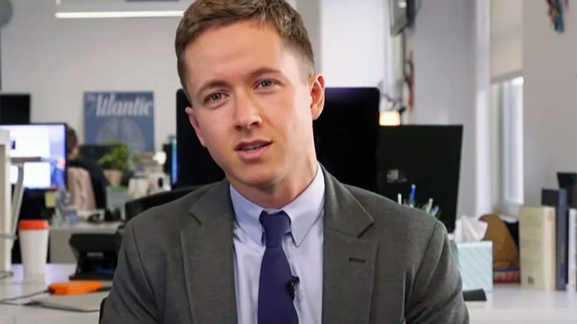 Un médico lleva más de 8 años sin bañarse y explicó que le pasó a su cuerpo