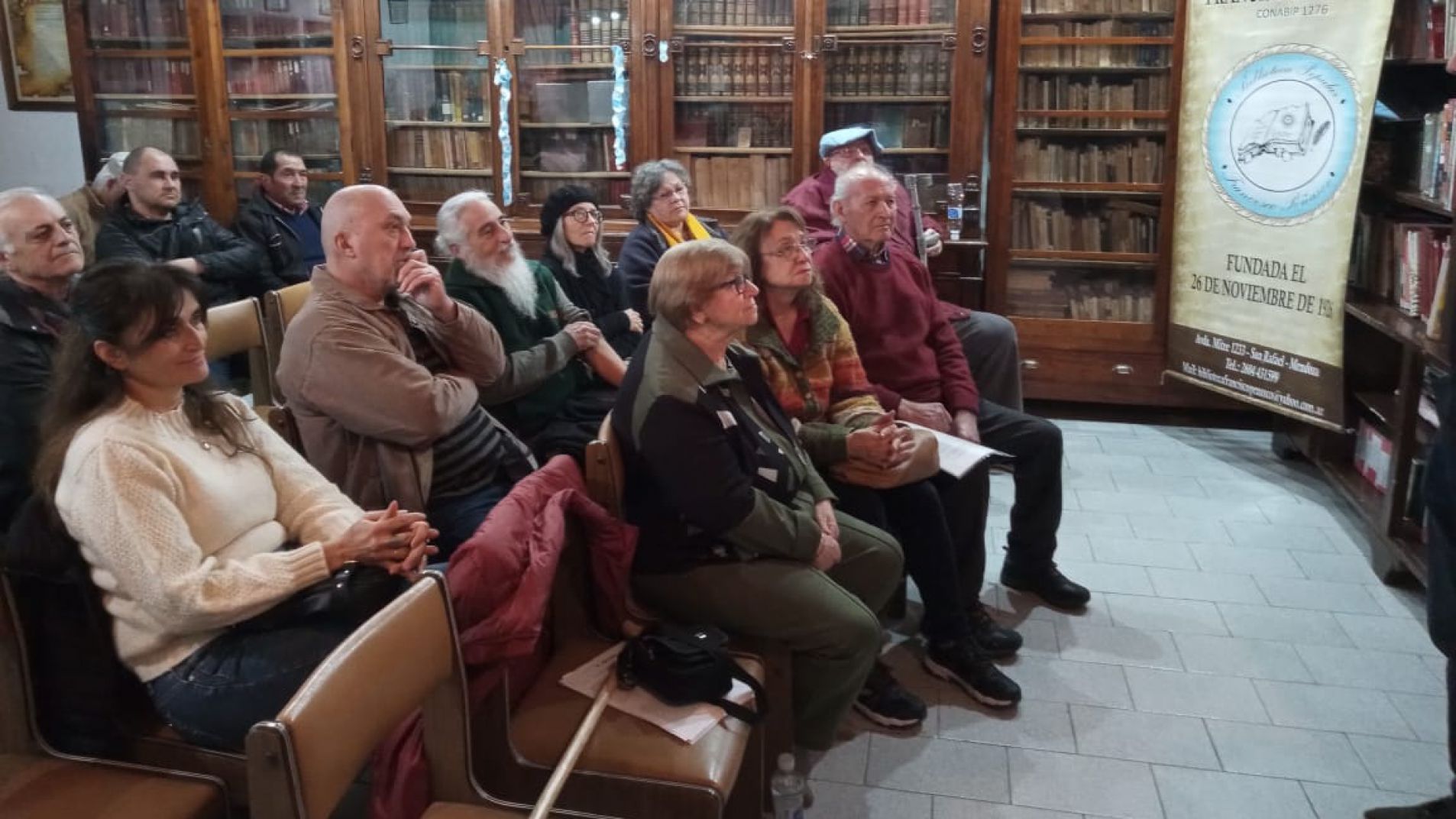 Exitoso Café Literario en la Biblioteca Peñasco