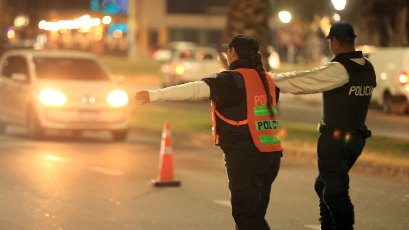 Aprehendieron a un conductor alcoholizado que circulaba en un Renault 12