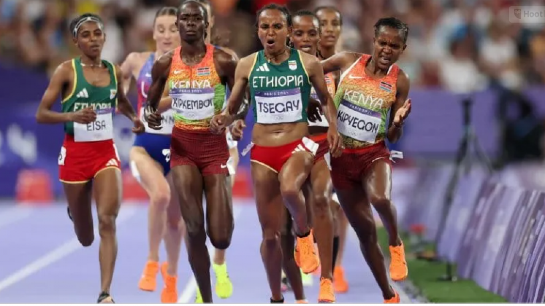 Pelea a empujones en plena carrera de 5000 metros