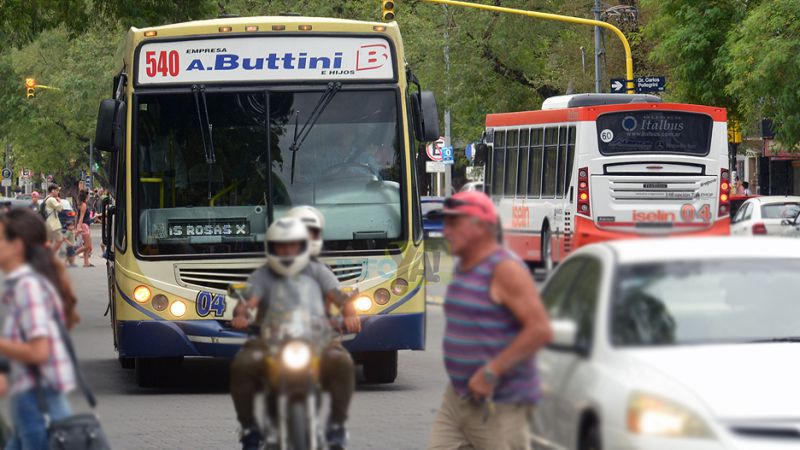 Desde hoy el micro a $1.200: a cuánto se van los pasajes en ciudad y distritos