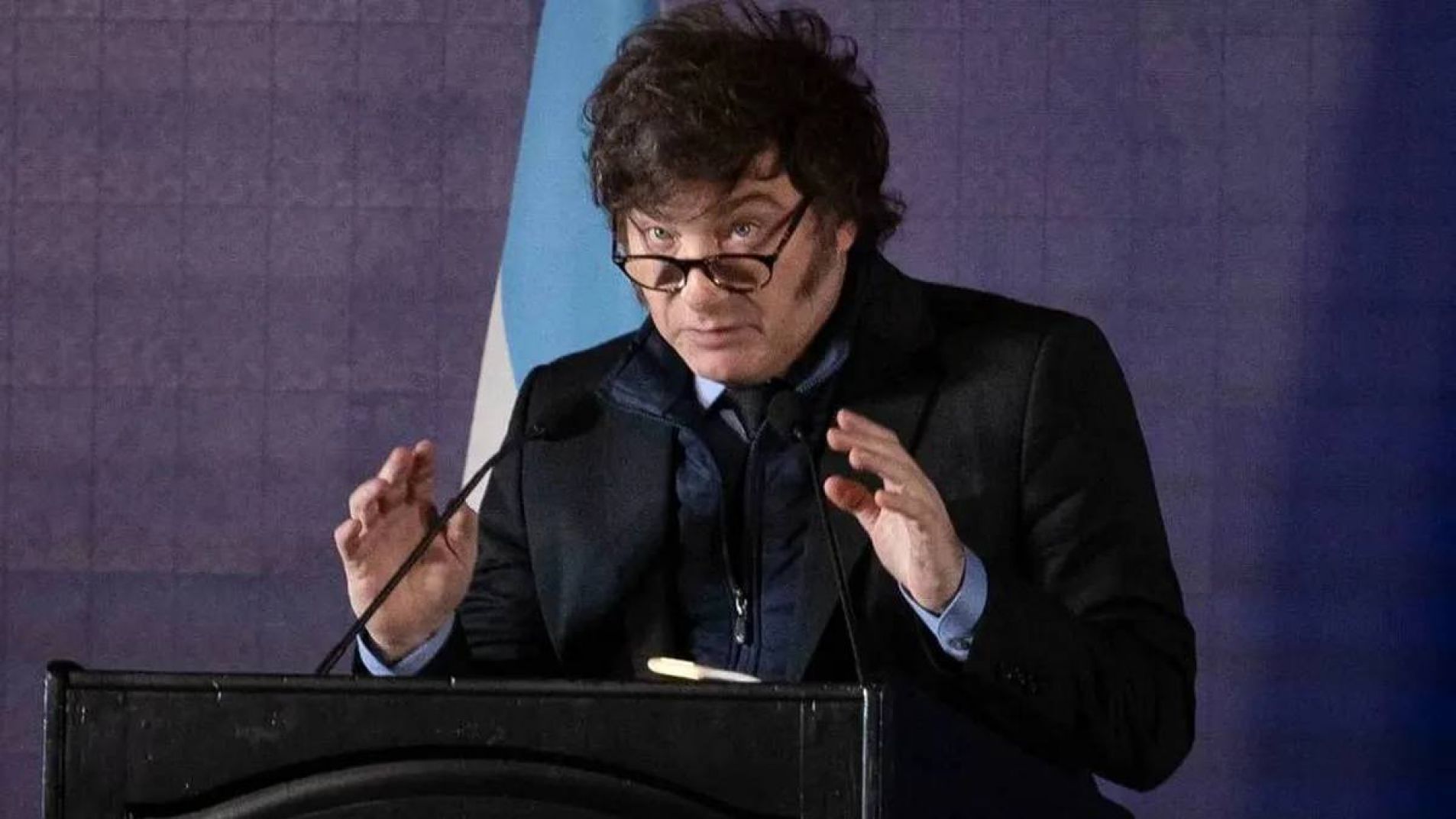 Javier Milei borró a las horas de la publicación el tuit polémico y luego emitió otro despegándose de la situación.