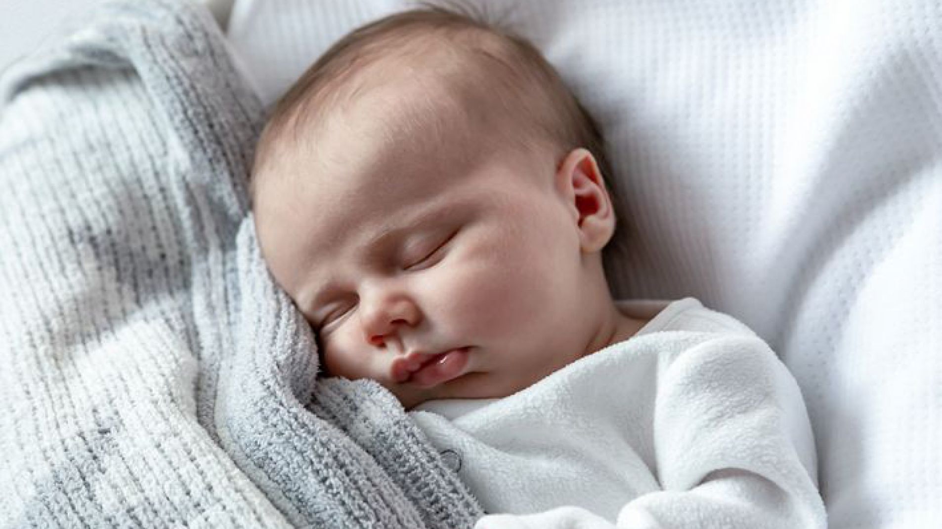 ¿Cómo lavar la ropa de un bebé recién nacido?