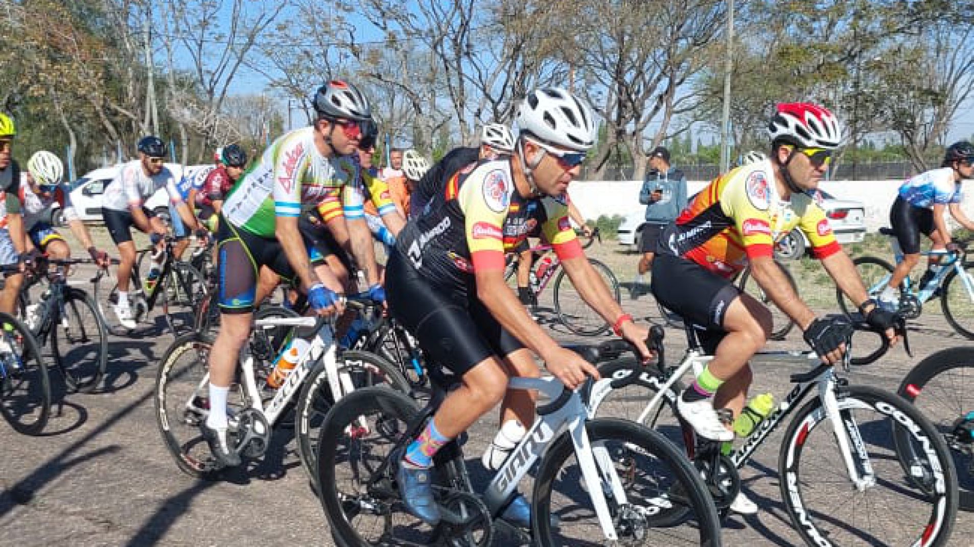 Ciclistas de todas las edades corrieron en el ASA: mirá la galería de imágenes