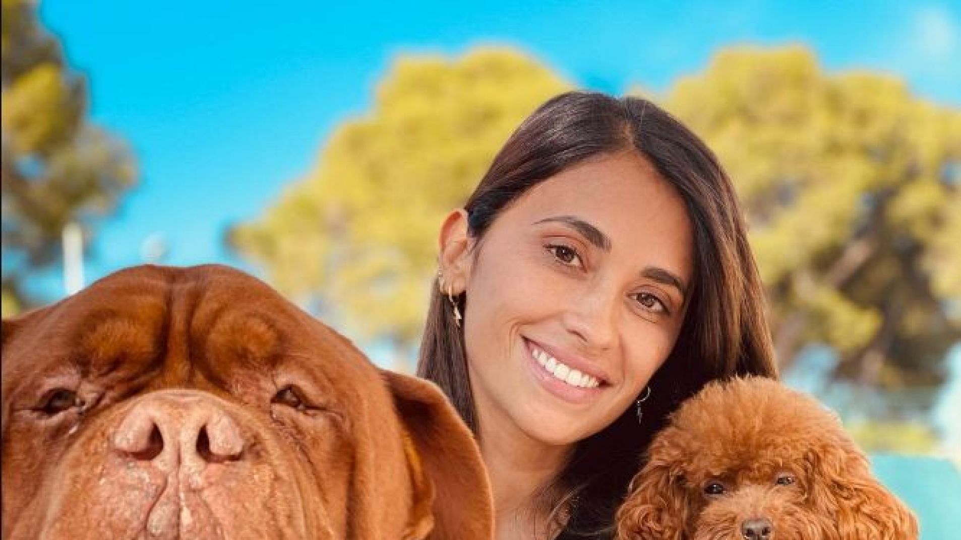 Con un look sexy y sofisticado, Antonela Roccuzzo es la portada de una icónica revista