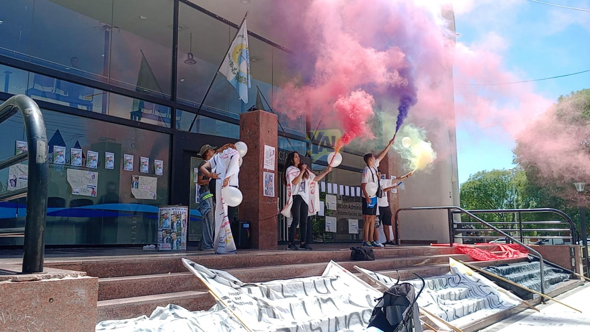 Graciela Verón, mamá de Luciano, encabezó la manifestación que terminó en Tribunales.
