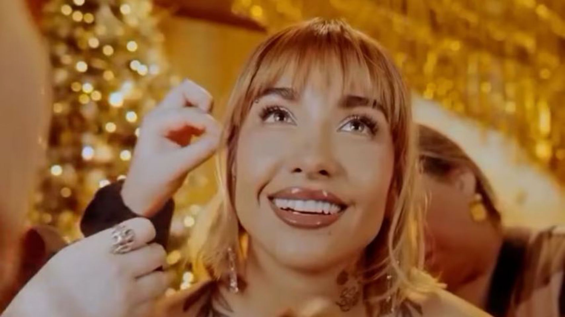 María Becerra mostró un adelanto de su tema navideño y causó furor