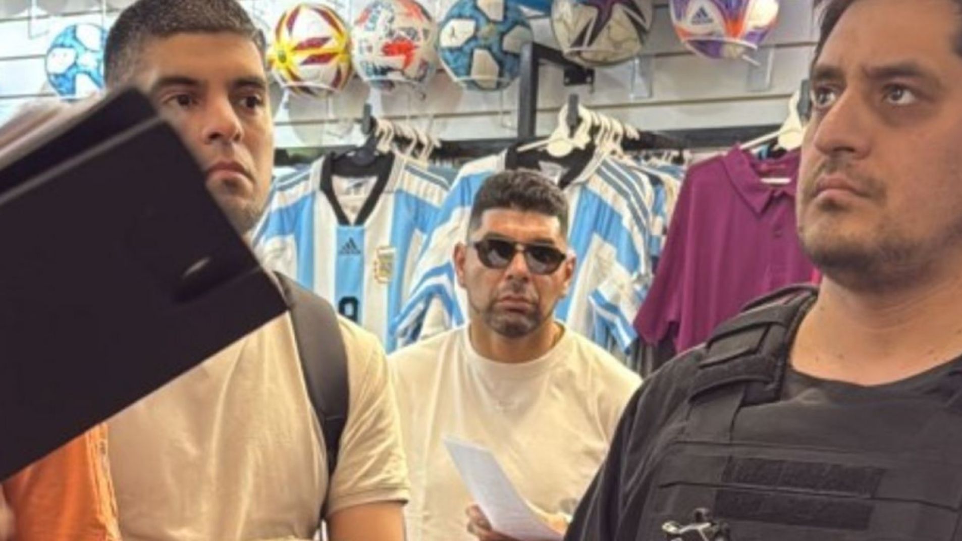 Ortigoza recuperó ropa deportiva que habría vendido su esposa