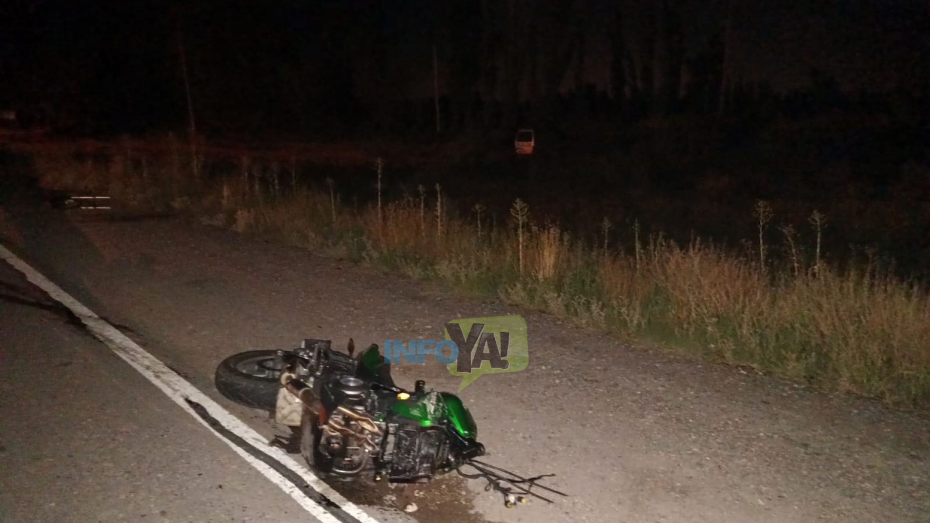 Chocaron de frente una camioneta Partner y una moto en Ruta 143