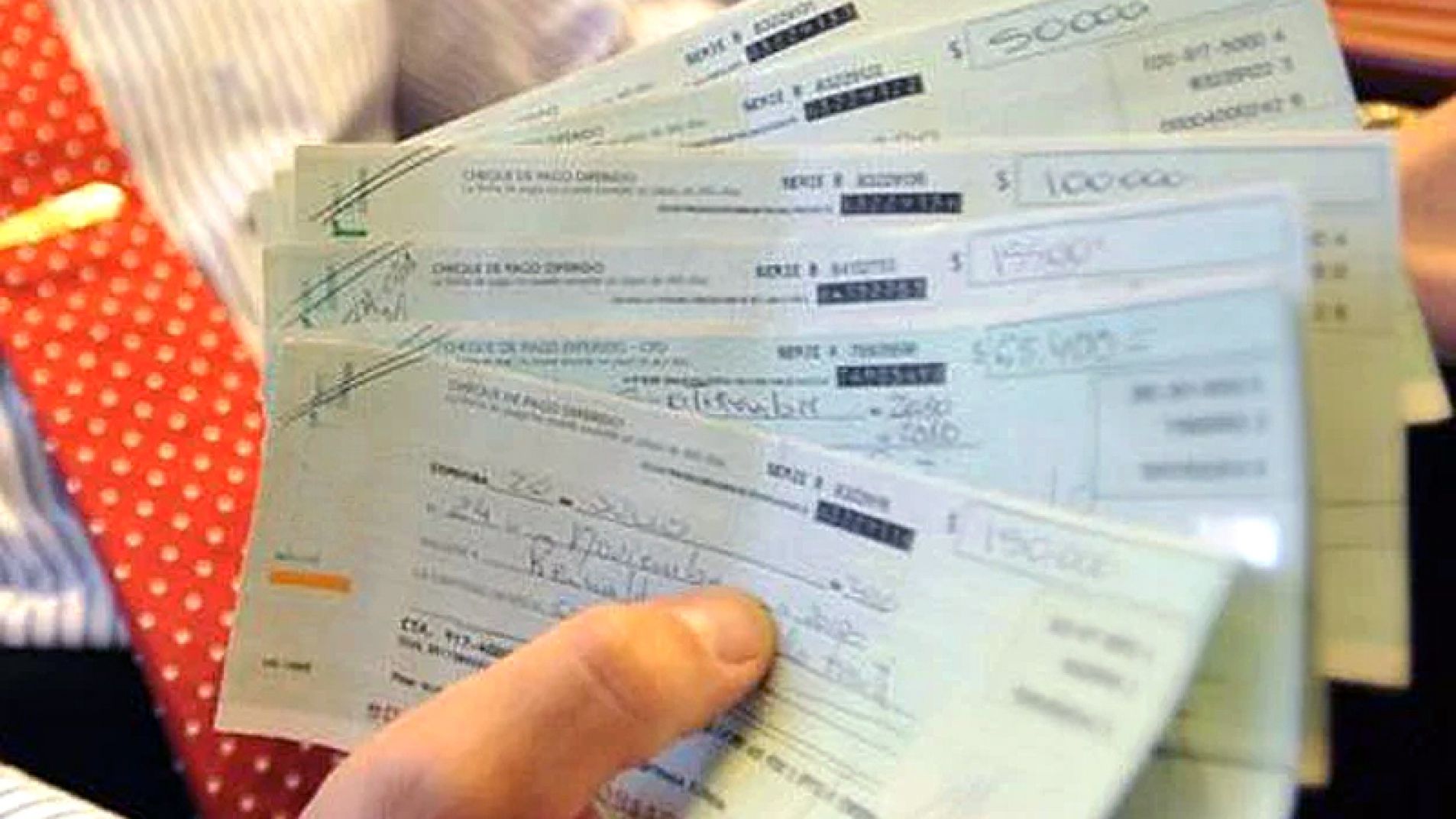 Un empresario dejó un tendal de deudas e involucró a sus hijos