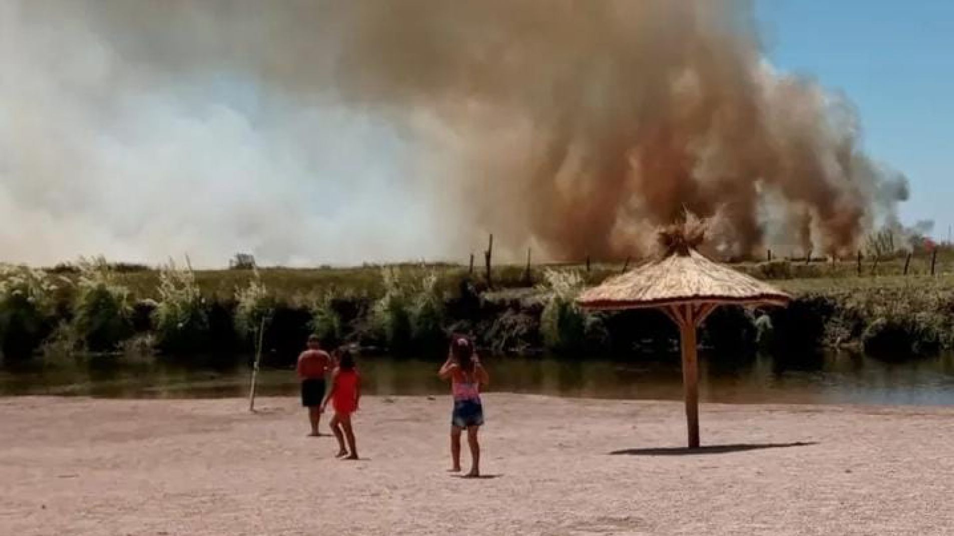 El mes pasado ya hubo algunos incendios de campo en Real del Padre (foto archivo).
