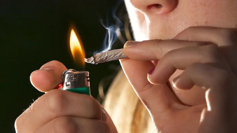 Los riesgos a la salud mental de los adolescentes que consumen marihuana