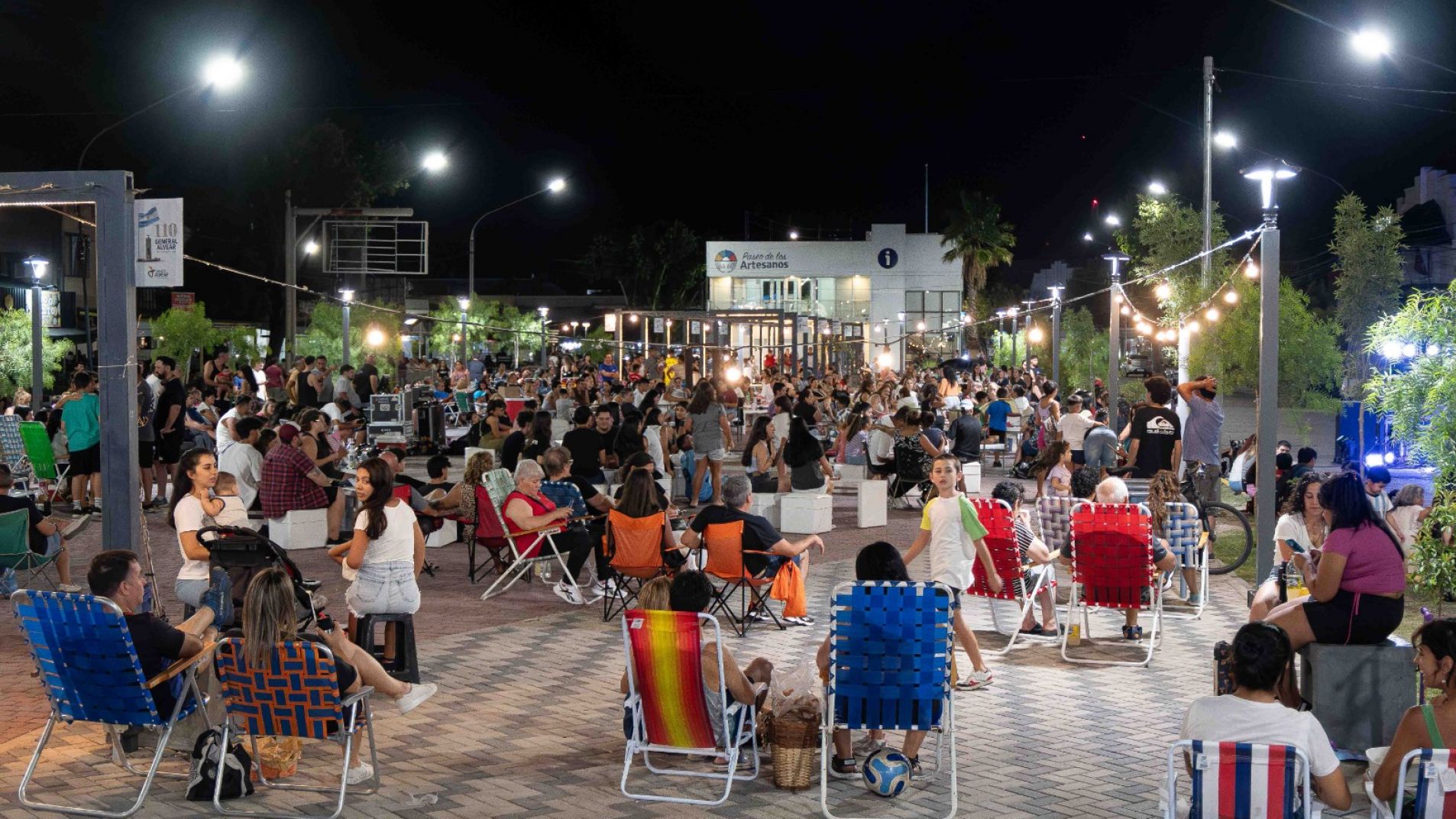 General Alvear: Multitudinario cierre de las "Nochecitas de Picnic"
