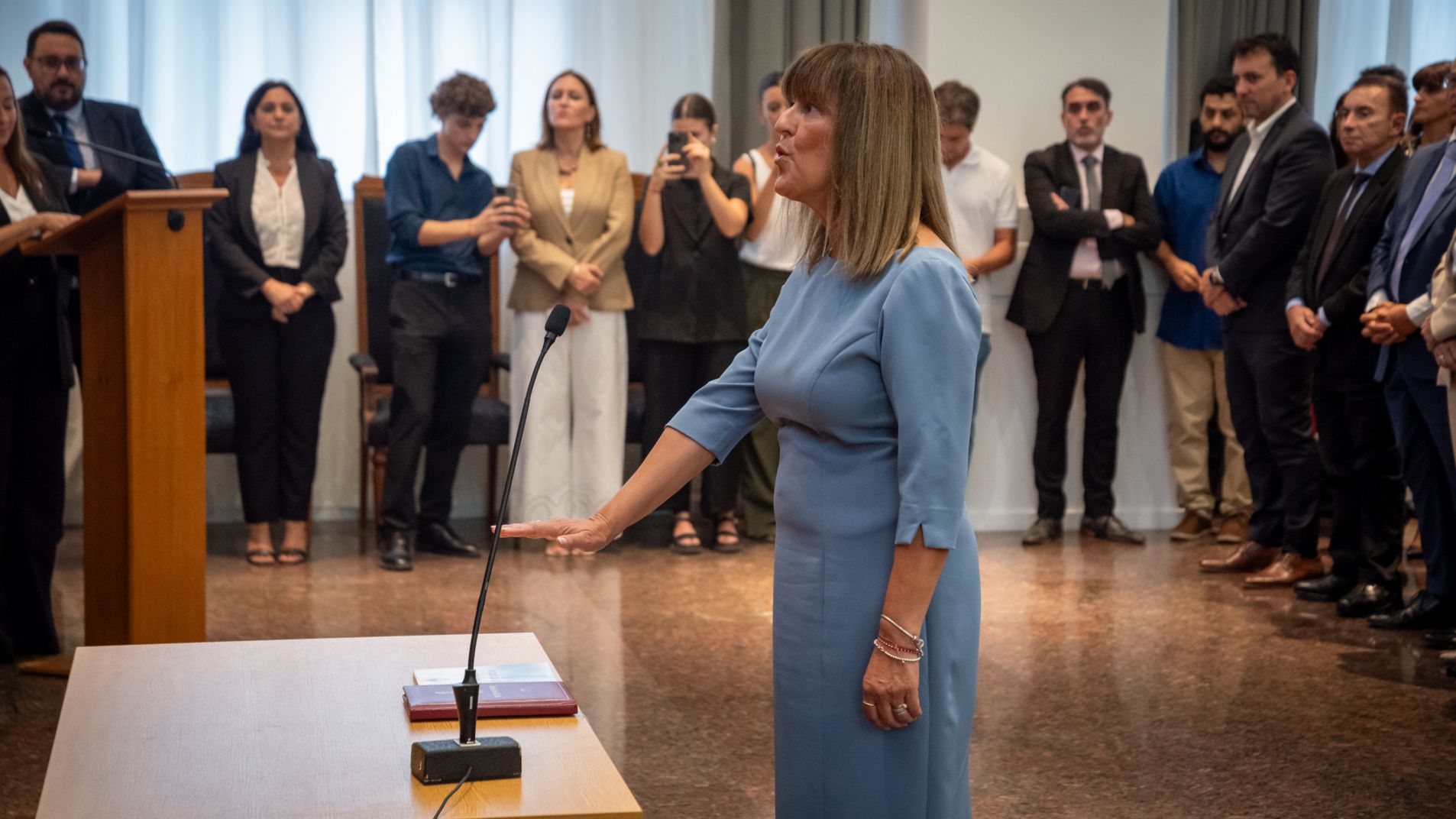 Norma Llatser juró en el nuevo cargo.