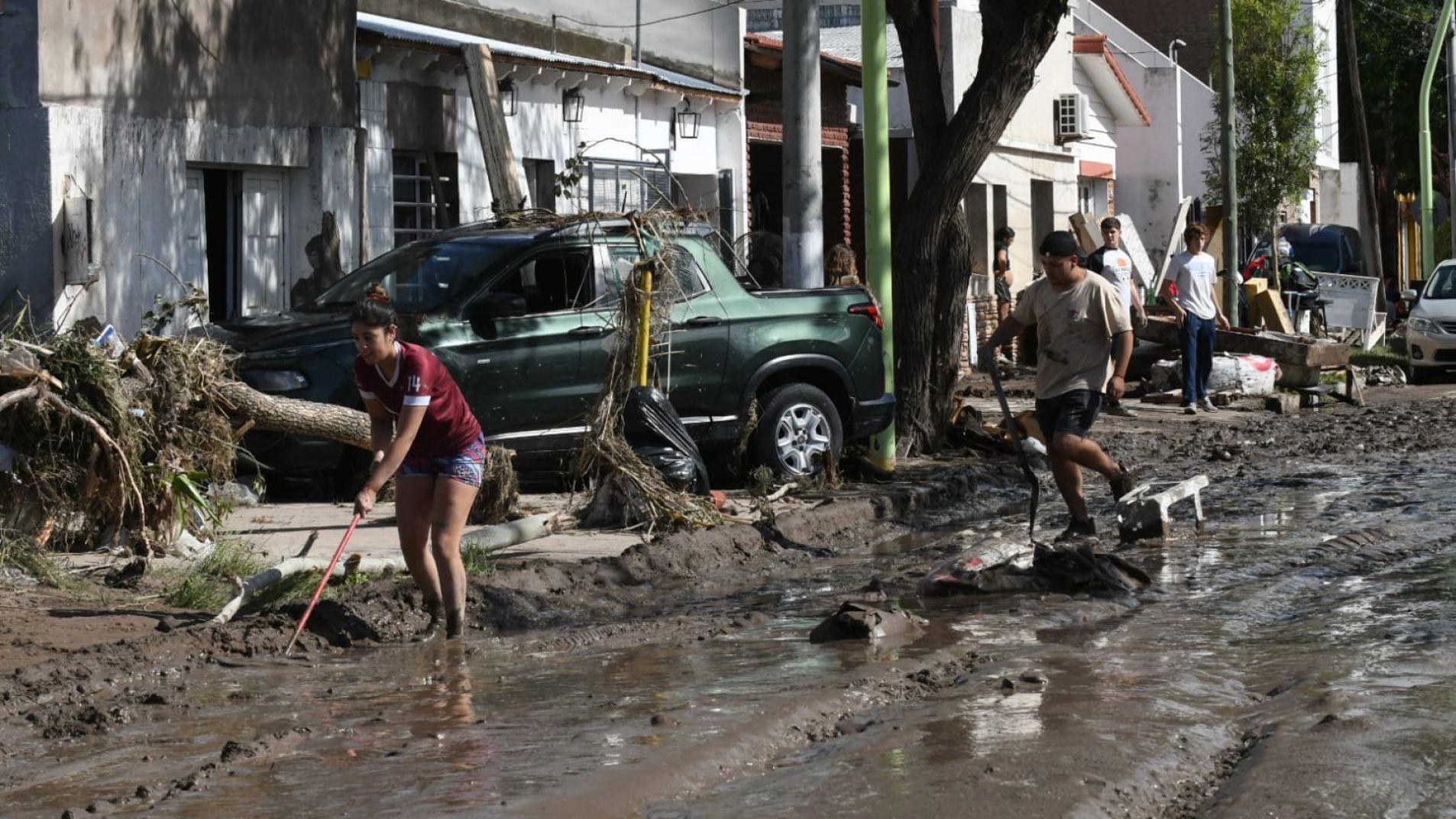 Ya son 16 los muertos en Bahía Blanca: decretaron 72 horas de luto
