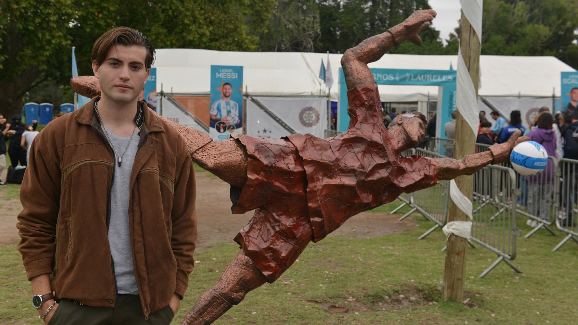 "Sueño con que mis obras lleguen a los jugadores de la Selección"