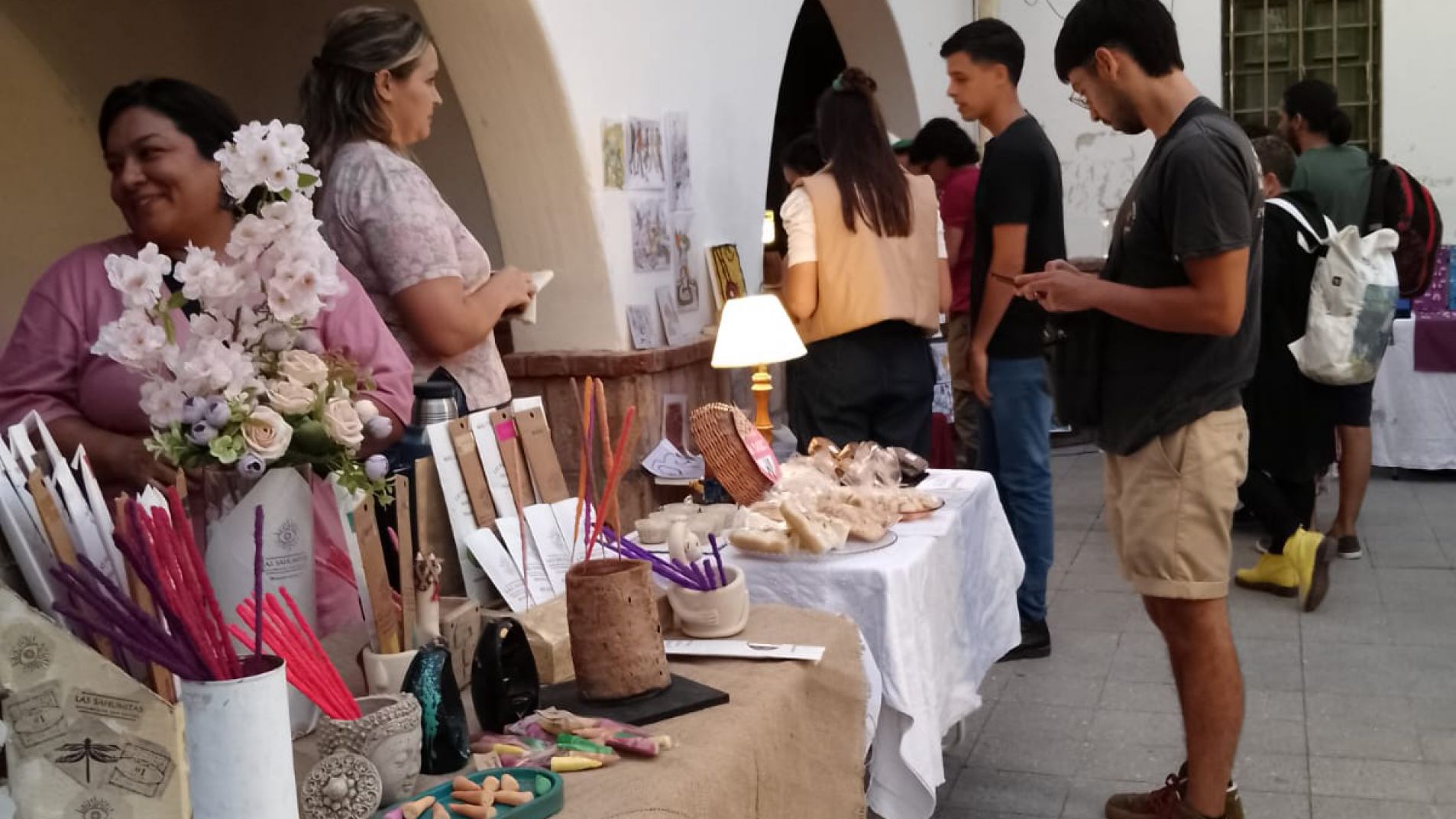 Feria circular en la biblioteca Mariano Moreno